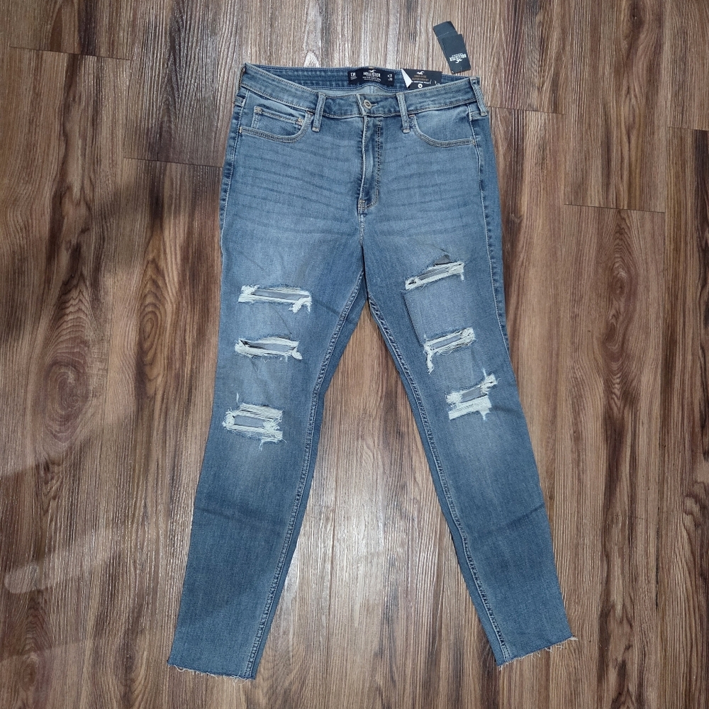 Hollister Skinny Distressed Blue Jeans Size 13 NWT